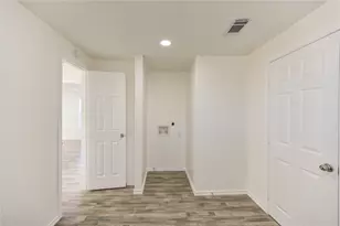 7811 St Louis St, Houston, TX 77028 - Photo 34