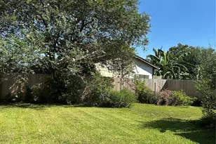 3811 Lila St, Houston, TX 77026 - Photo 4