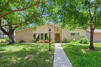 1754 Nocturne Lane, Houston, TX 77043 - Photo 2