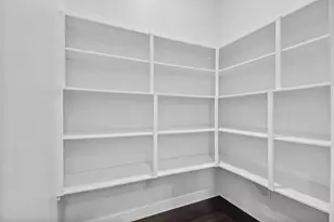 7705 Shannon Dr, Houston, TX 77055 - Photo 8