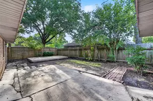 5422 Spellman Rd, Houston, TX 77096 - Photo 24