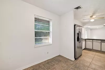5422 Spellman Road, Houston, TX 77096 - Photo 10