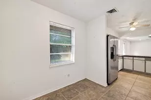 5422 Spellman Rd, Houston, TX 77096 - Photo 10