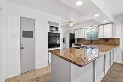 5422 Spellman Road, Houston, TX 77096 - Photo 8