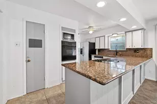 5422 Spellman Rd, Houston, TX 77096 - Photo 8