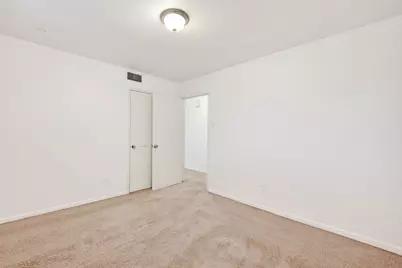 5422 Spellman Road, Houston, TX 77096 - Photo 18