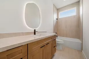 8203 Calhoun Rd, Houston, TX 77033 - Photo 28
