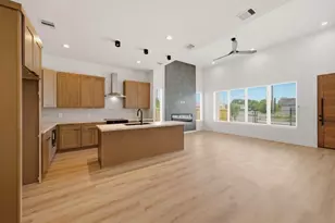 8203 Calhoun Rd, Houston, TX 77033 - Photo 14
