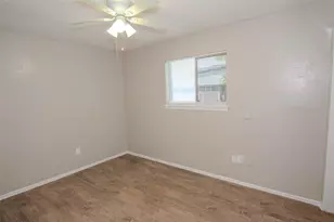 9311 Golden Wood Ln, Houston, TX 77086 - Photo 6