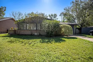 6325 Rowan Ln, Houston, TX 77074 - Photo 1