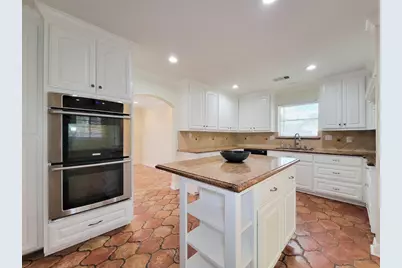 18603 Point Lookout Drive, Houston, TX 77058 - Photo 32