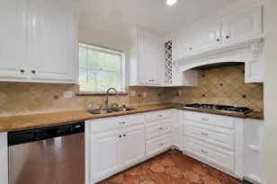 18603 Point Lookout Dr, Houston, TX 77058 - Photo 34