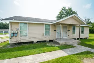 6014 Collingsworth St, Houston, TX 77026 - Photo 4
