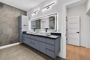 5327 S Braeswood Blvd, Houston, TX 77096 - Photo 32