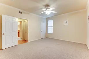2255 Braeswood Park Dr, Houston, TX 77030 - Photo 32