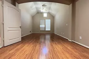 3305 N Knollcrest Ln, Pearland, TX 77584 - Photo 10