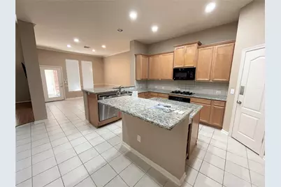 3305 N Knollcrest Lane, Pearland, TX 77584 - Photo 4