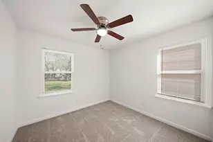 2942 Knotty Oaks Trail, Houston, TX 77045 - Photo 14