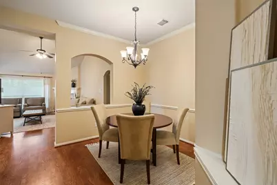 135 S Delta Mill Circle, The Woodlands, TX 77385 - Photo 4