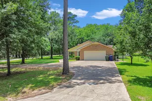 361 Forest Ln, Huntsville, TX 77340 - Photo 6
