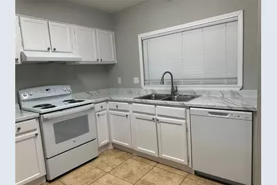 1108 E Red Cedar Circle, The Woodlands, TX 77380 - Photo 4