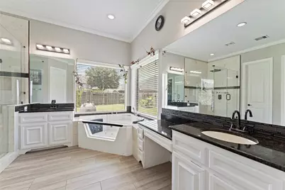 16114 Finnigans Circle, Houston, TX 77044 - Photo 26