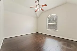 16114 Finnigans Cir, Houston, TX 77044 - Photo 36
