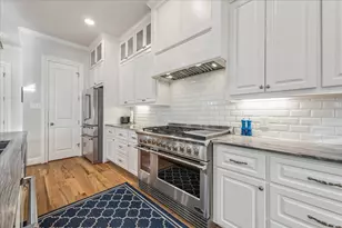 209 Queen Rd, Clear Lake Shores, TX 77565 - Photo 8