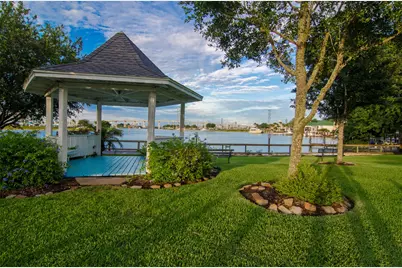 209 Queen Road, Clear Lake Shores, TX 77565 - Photo 46