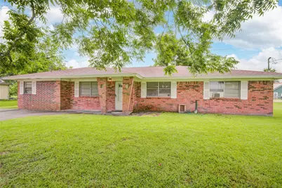 1421 N Avenue S, Freeport, TX 77541 - Photo 2