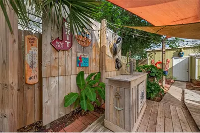 1711 Avenue M, Galveston, TX 77550 - Photo 12