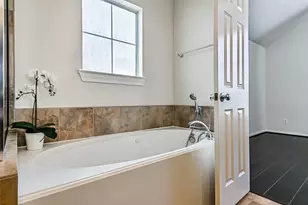 3208 Clearview Cir, Houston, TX 77025 - Photo 26