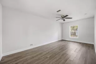 5223 Windemere St, Houston, TX 77033 - Photo 8