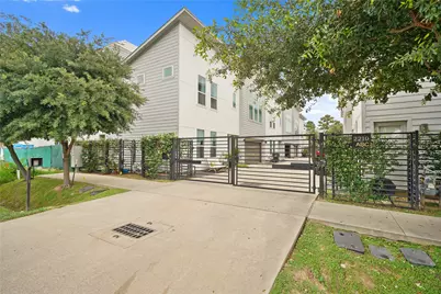 2210 Lou Ellen Lane #F, Houston, TX 77018 - Photo 2