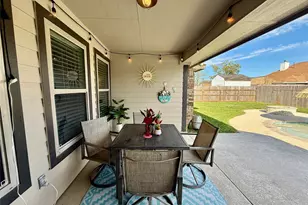 112 Jefferson, Clute, TX 77531 - Photo 4