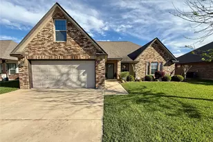 112 Jefferson, Clute, TX 77531 - Photo 1