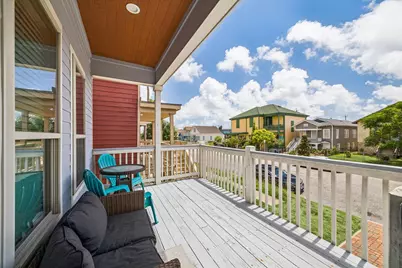 1210 Avenue M, Galveston, TX 77550 - Photo 2