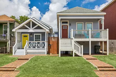 1210 Avenue M, Galveston, TX 77550 - Photo 1