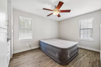 1210 Avenue M, Galveston, TX 77550 - Photo 14