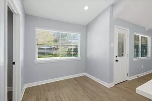 5006 Homewood Ln, Baytown, TX 77521 - Photo 14