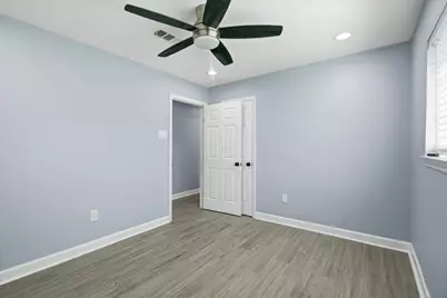 5006 Homewood Lane, Baytown, TX 77521 - Photo 30