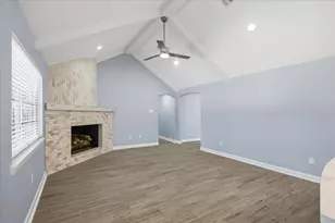 5006 Homewood Ln, Baytown, TX 77521 - Photo 8