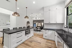 51 Sky Terrace Pl, The Woodlands, TX 77381 - Photo 12