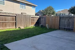 14310 Larkhall Ln, Houston, TX 77014 - Photo 28