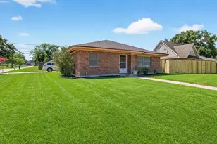 5658 Berry Creek Dr, Houston, TX 77017 - Photo 2
