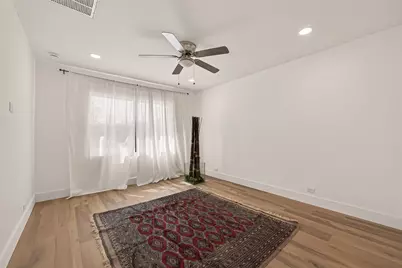 339 E Delz Drive, Houston, TX 77022 - Photo 6