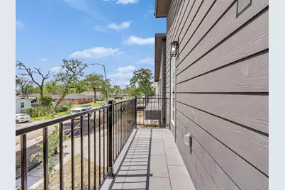 8810 Crestview Drive, Houston, TX 77028 - Photo 32