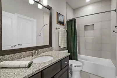 9407 Pershing Court, Missouri City, TX 77459 - Photo 32