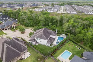 9407 Pershing Ct, Missouri City, TX 77459 - Photo 2