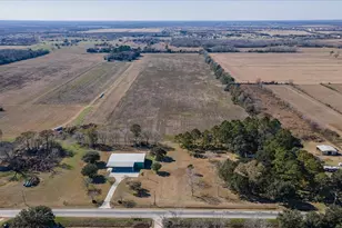 1399 County Rd 611, Dayton, TX 77535 - Photo 4